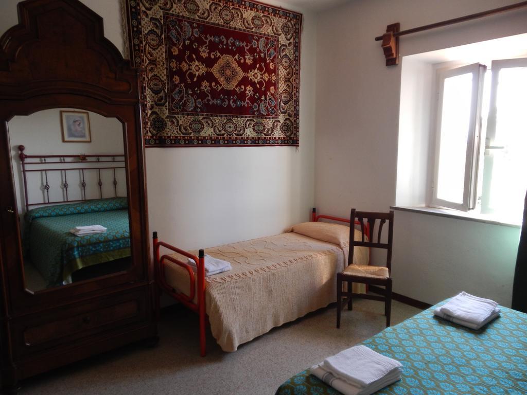Residence Il Colle Collestrada Zimmer foto